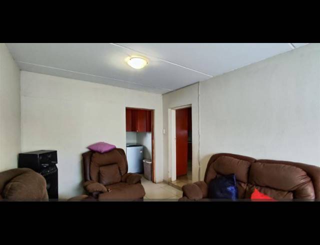 3 BEDROOM HOUSE FOR SALE IN ALRODE SOUTH